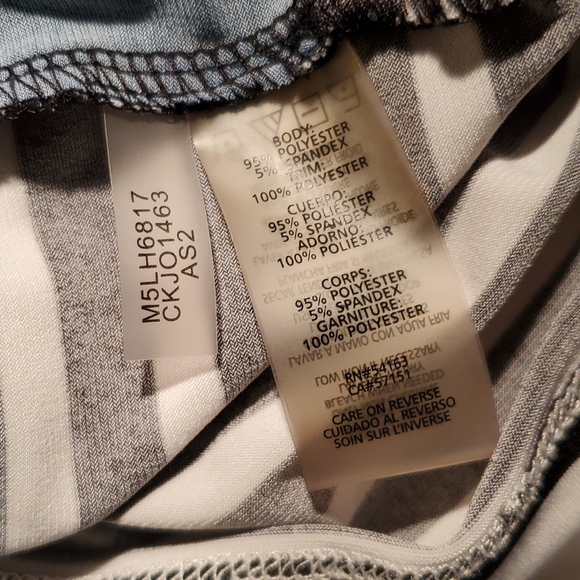 Calvin Klein Sleeveless Stripped/Abstract Blouse -Small - Picture 6 of 8